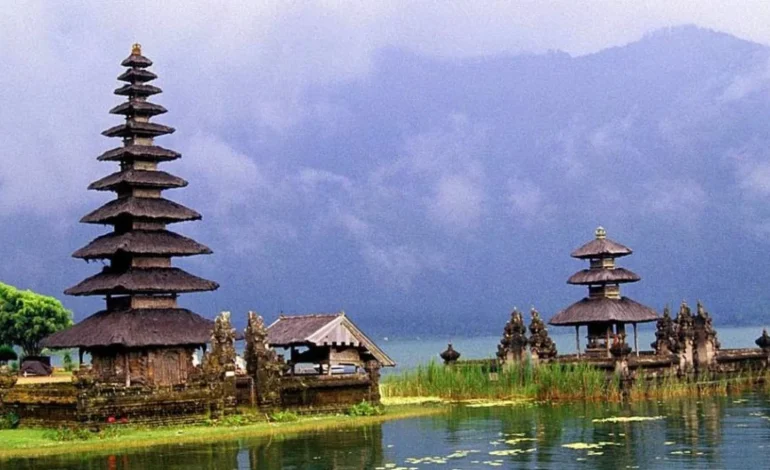 4 Etika Jaga kebersihan di tempat wisata Menjaga Kelestarian alam