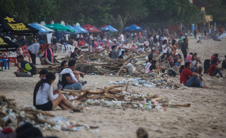 Jaga kebersihan dan lingkungan Di Sekitar Anda