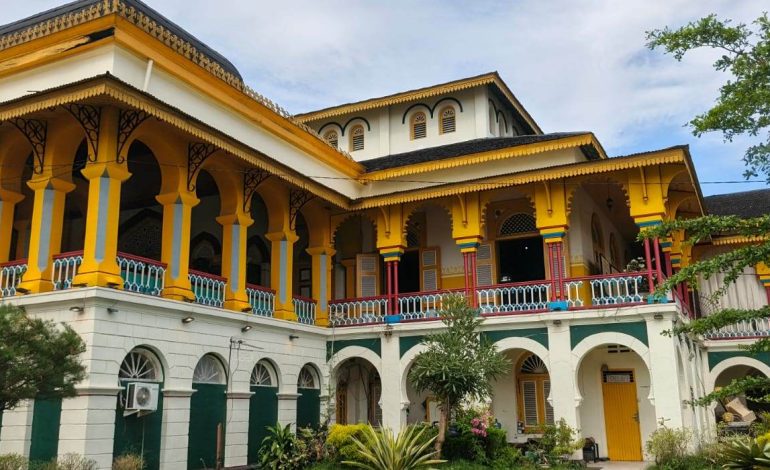 Senja di Istana Maimun Menjadi Identitas Kota Medan