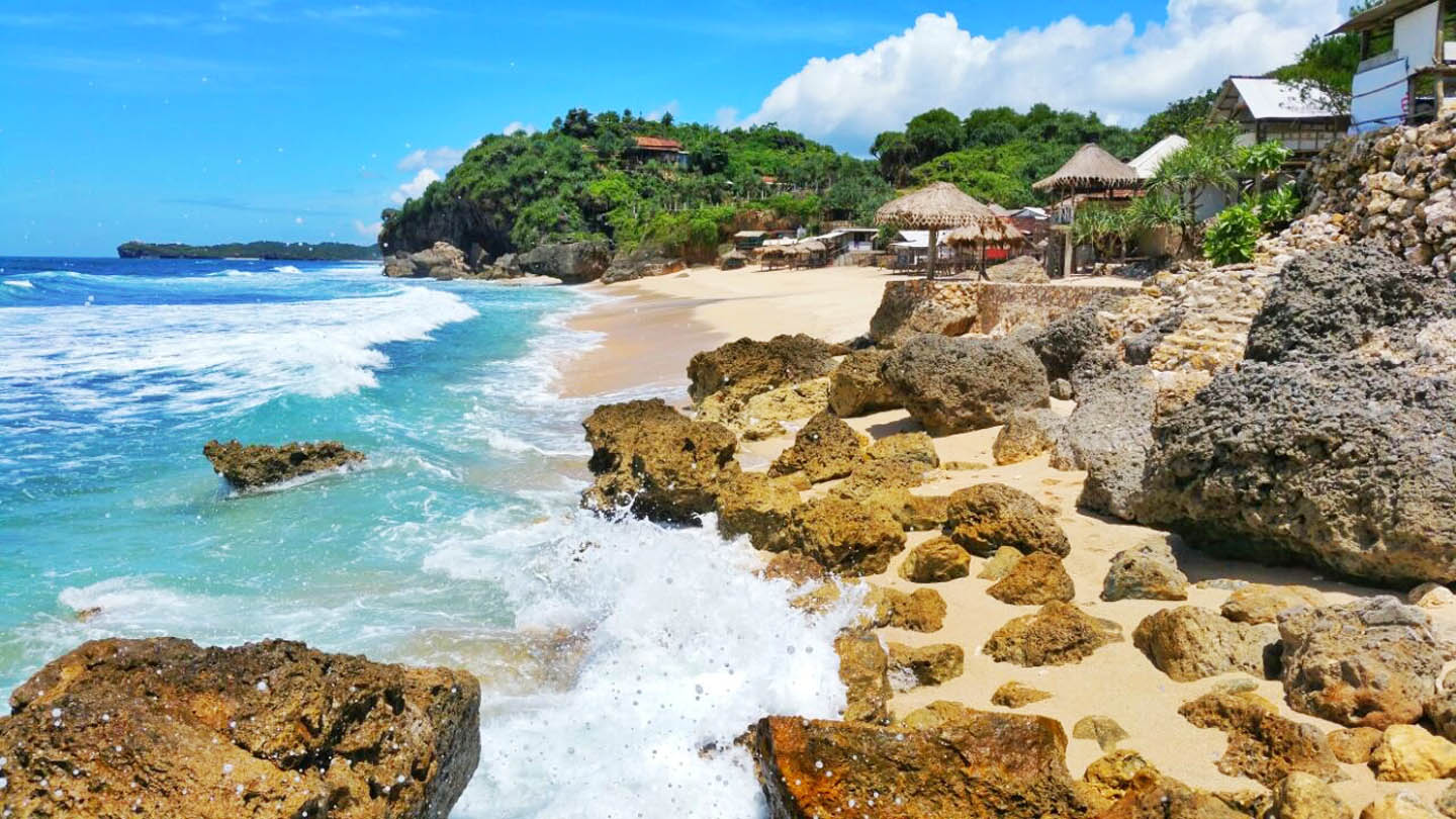 Panduan Wisata Pantai Harga Tiket Review Hingga Keunikannya
