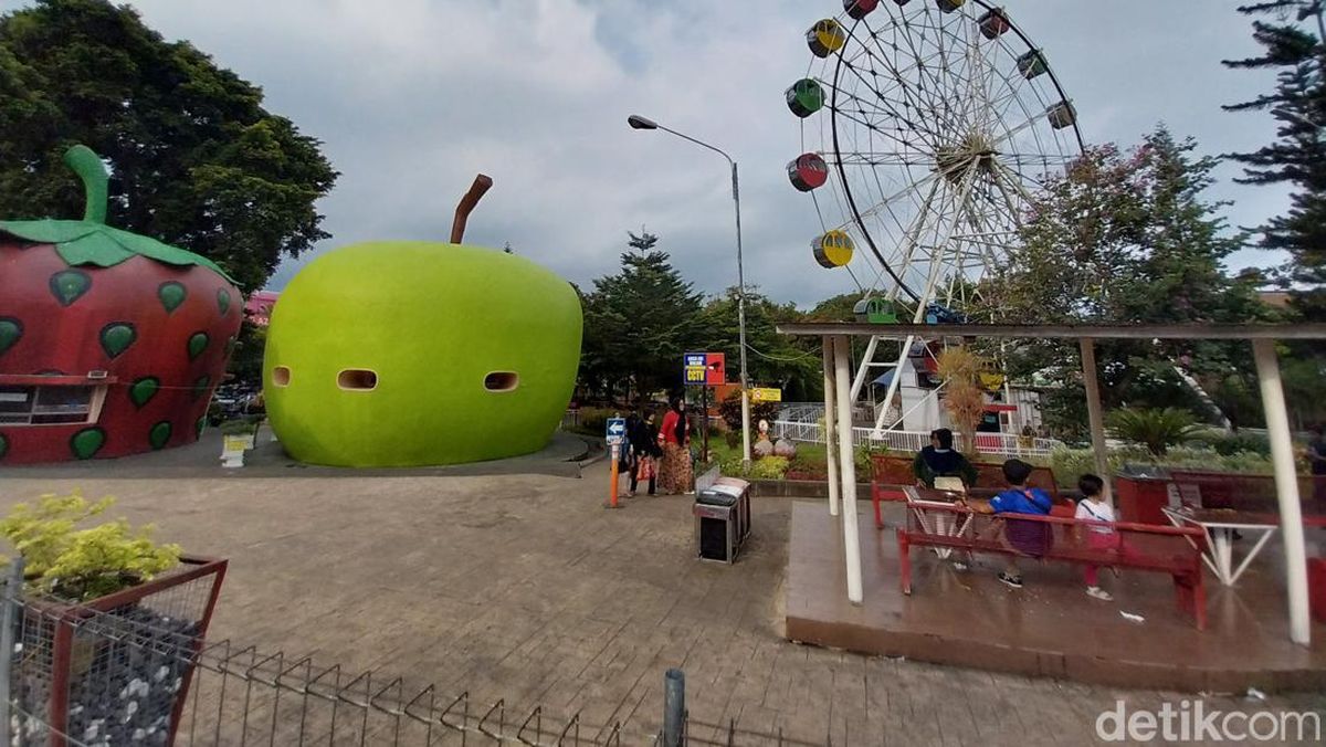 Alun-Alun Batu kon Wisata Keluarga Paling Ramai di Kota Batu